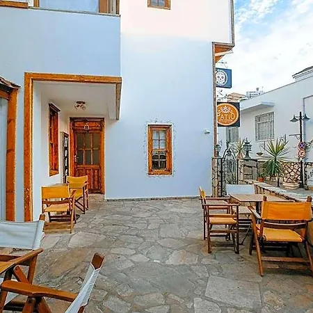 Patio 3*