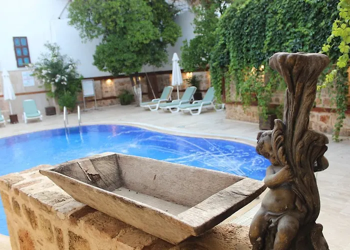 Ξενοδοχείο Patio 3*