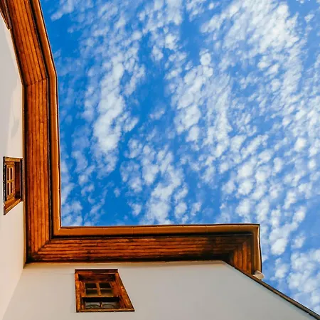 Patio 3*