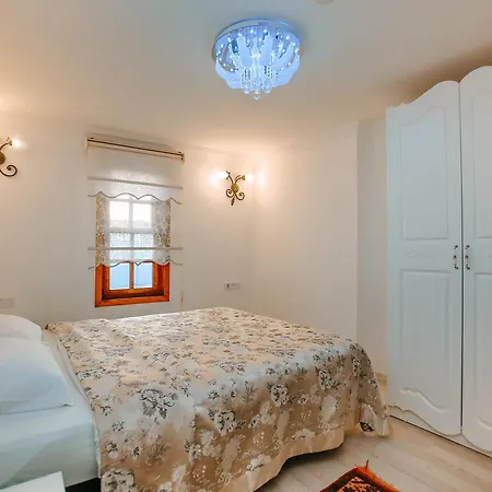 Patio מלון אנטליה